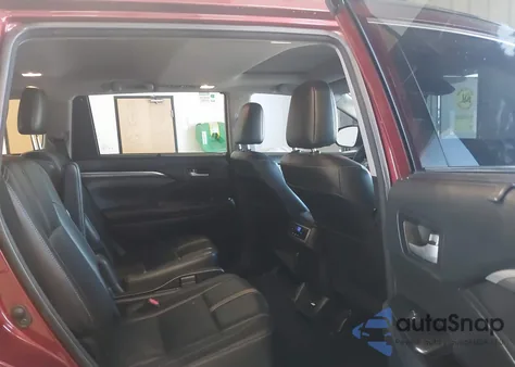 2018 Toyota Highlander Se z USA, uszkodzony, nr VIN 5TDJZRFH0JS886105